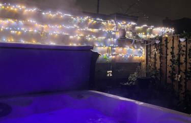 Honeysuckle Cottage & Whinfell Studio - Foto 1