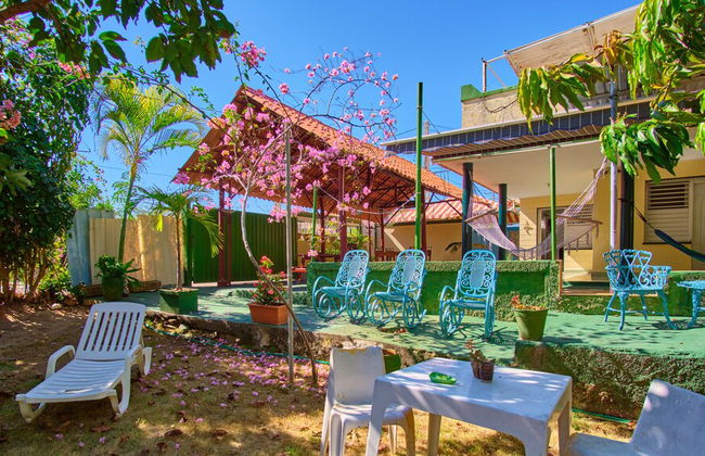 Villa in Cárdenas with swimming pool and garden - Photo 31