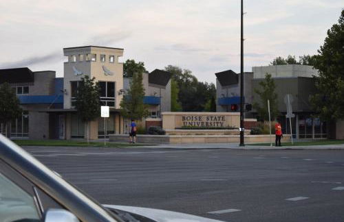 BSU Playland 2bd 1b Fully Remodeled on Bsu Campus - Foto 3