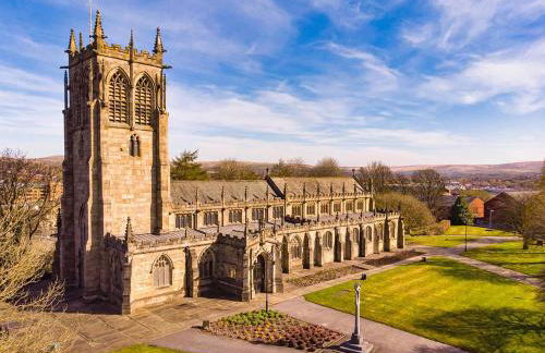 Spacious Apartment Near Rochdale Centre Train Tram Bus Free Parking Fast Wi-Fi - Foto 4