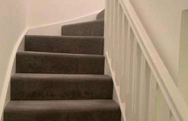 LUXURY 3 BED HOME with MULTIPLE FREE PARKING BAYS Early Check-in Late Check- Out Allowed - Foto 11