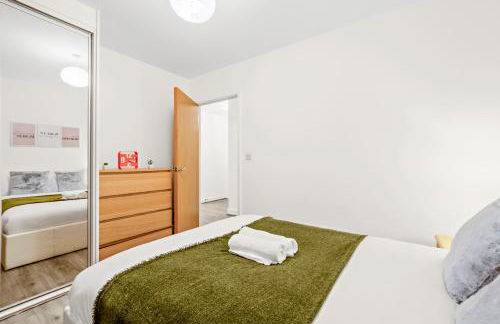Modern 3-Bed Penthouse with Terrace & Gym, Near Canary Wharf, Weekly deals - Foto 30