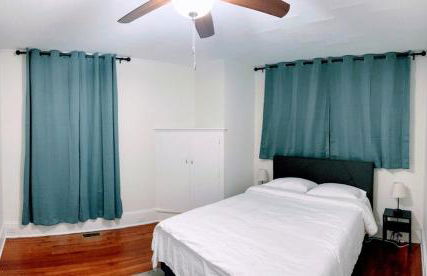 Walk to Duke Campus! 3 Bedroom in Trinity Park! - Photo 17