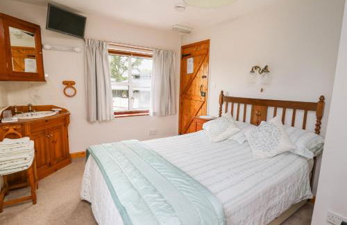 Holly Farm Cottage - Photo 17