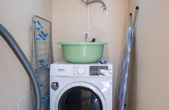 Central, Calm with Courtyard - Foto 49