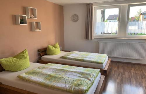 Monteurwohnung "Medium" mit 3 Schlafzimmern und Terrasse - Foto 3