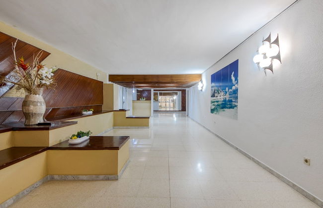 Apartment in Roses Near Canyelles Beach - Photo 3