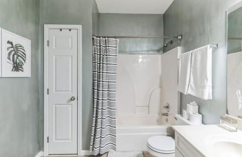 Quaint homey cottage style home in Harvest - Photo 29