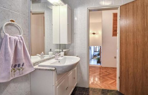 Stunning Home In Labin With Wifi - Photo 24