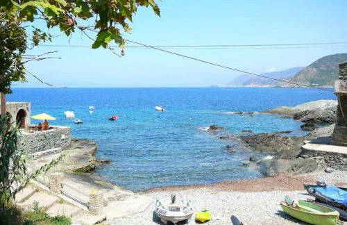 Waterfront Authentic Corsican house - Foto 27