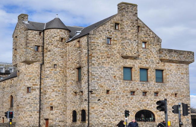 Travel Curious: Glasgow City Centre - Private Half-Day Walking Tour - Photo 6