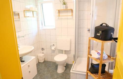 "Goldenes Haus am See mit Boot" - Foto 13