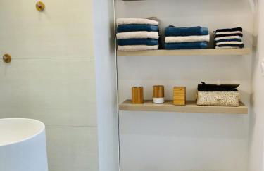 T3 FRONT de mer dernier étage vue mer Petit havre de paix pour vos vacances Emplacement unique vue mer panoramique à 180 degrés pour ce T3 en face de la plage front de mer vue sur les iles 5 et dernier étage avec ascenseur - Foto 23