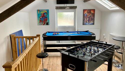 Snowdon House, 8 bedrooms, sleep 16, close to Blackrock Sand - Foto 4, Game Room