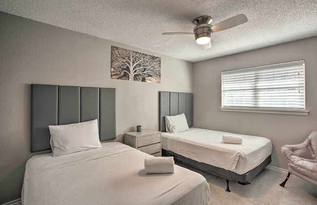 11 Mi to Holiday at Arboretum! Home with Hot Tub - Foto 15