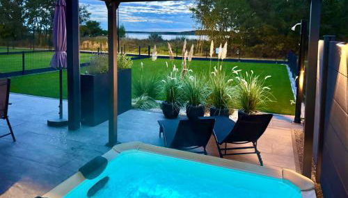 8 Personen Ferienhaus ,,Seegelblick" am Goitzschesee, erste Reihe am Strand mit Sauna, Whirlpool, Kamin, Wallbox & SUP - Foto 4