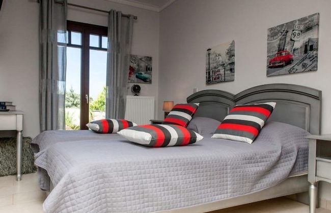 Alyko Villas - Photo 2