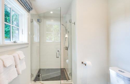 Upscale Southwest Harbor Retreat - Dog Friendly! - Foto 18