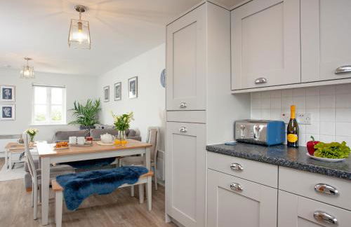 View Cottage - Photo 6