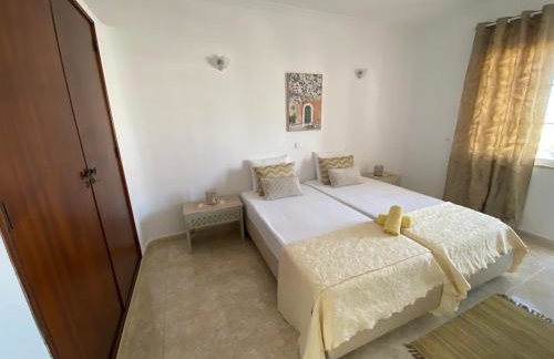 Moradia Olival- BBQ, 2 Quartos, Quintal - Foto 29