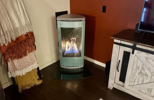 Downtown Condo Above Restaraunts- Free Parking - Foto 49