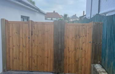 Villa Maria Southbourne - 2 Mins to Beach - Coastal - Dog-Friendly - Modern Luxury - Large Private Garden - Private Access - Parking - Foto 26