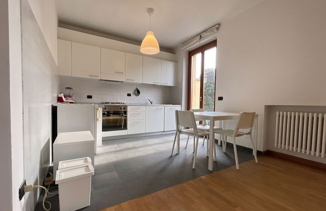 Modern Apartment, Private Garden, 25km From Milan - Photo 5