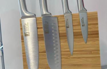 La Manga km 0, pisos estudios - planta baja - 100m de la playa - studio flats - ground floor - 100m from the beach, cada con bicis & tabla SUP, piscina & pádel & tenis & más - each with bikes & SUP board, pool & paddle & tennis & more - Foto 24