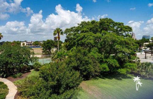 Delightful Studio Condo with Garden View Balcony 7 Mins to Universal - Foto 7