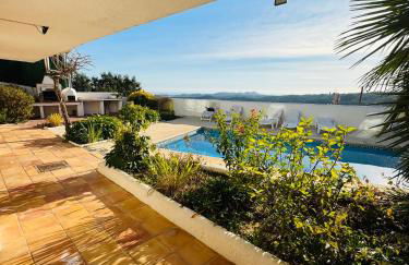 Exclusiva casa con vistas despejadas al mar y piscina privada - Foto 30