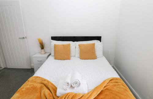 Holly House - Photo 17