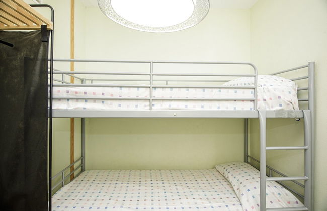 Beautiful Apartment With View - Photo 9