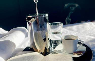 Schicke & zentrale Altbauwohnung - Photo 16