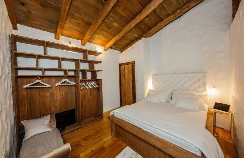 Rustic villa Radosic with indoor pool - Foto 49