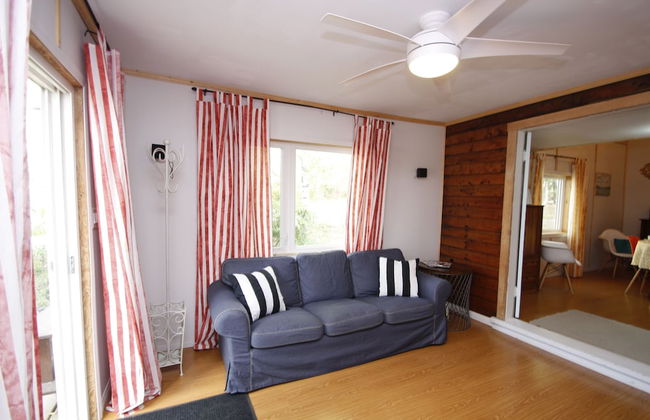 Lakefront Cottage in Manitou Beach - Photo 20