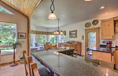 Serene South Bend Family Escape Dogs Welcome - Photo 7