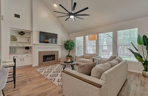 New!4BR with Easy Access to all Woodlands Amenities - Photo 24