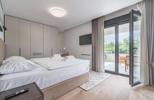 NEW! Luxury Villa Carlotte with 11m pool - Foto 30