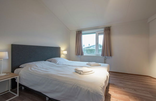 Restyled Bungalow with Dishwasher near Cozy Domburg - Photo 2