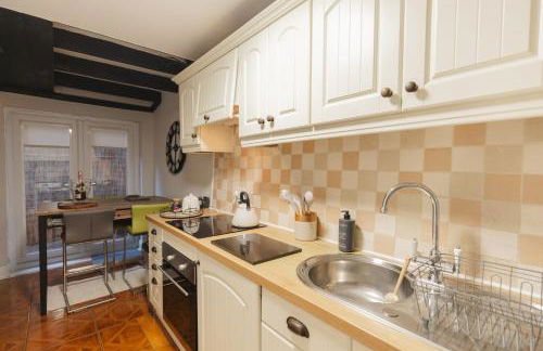 Stay in the heart of Yarm Perfect for familys Friends Business and Contractors - Foto 8