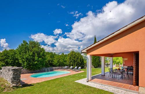 Pool House In Greenery - Happy Rentals - Foto 42