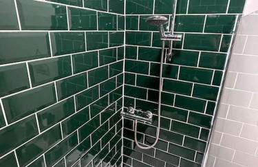 Hoole House- Bright and modern 2 bedroom house, close to Chester train station and the City Centre - Photo 10