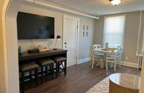 Annapolis @Gate 1 steps to the Harbor Free parking - Foto 4