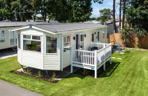 Dog Friendly Lovely Caravan by Beach Prestatyn N Wales 6 Berth Read full Host details before booking Mon in to Fri out Fri in to Mon out Mon to Mon Fri to Fri ONLY - Foto 1