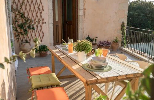 Butterfly, a historical villa with pool & hot tub! - Foto 43