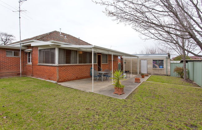 Red Brick Beauty - Central Cottage - Photo 10