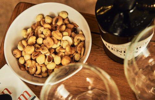 Penuwch Boathouse, Waterside Cottage with indoor Pool, Sauna & Parking - Photo 14