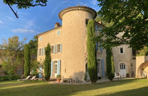 Château de Peyrolles - Photo 3