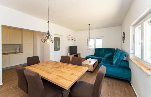 3 Bedroom Awesome Home In Rastevic - Foto 4