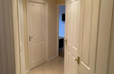 2 Bed 2 Bathroom Apartment central location - Foto 8